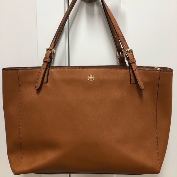 Tory Burch Handbags - Tory Burch Robinson Tote